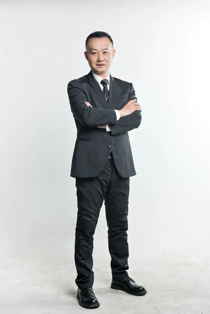 向述兵 视觉与舞美负责人